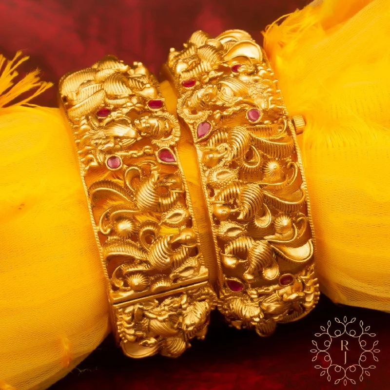 Classic Custom Bangles For Fashionable Bridesmaids-Raddhi Jewels Designer Premium Quality Rajwadi Gold Plated Brass Openable Kada/Bangles Set