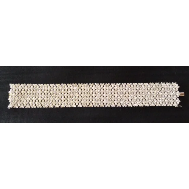 Luxury Gold Bracelets-18K Gold Diamond Bracelet