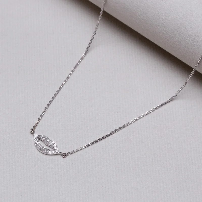 Custom Initial Necklace For Personalized Style-Pavé Diamond Lips Pendant Necklace