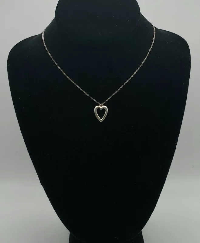 Elegant Chain Necklace For Evening Wear-Vintage Heart Pendant on Sterling Silver Chain Necklace (BROKEN CHAIN) - 17"