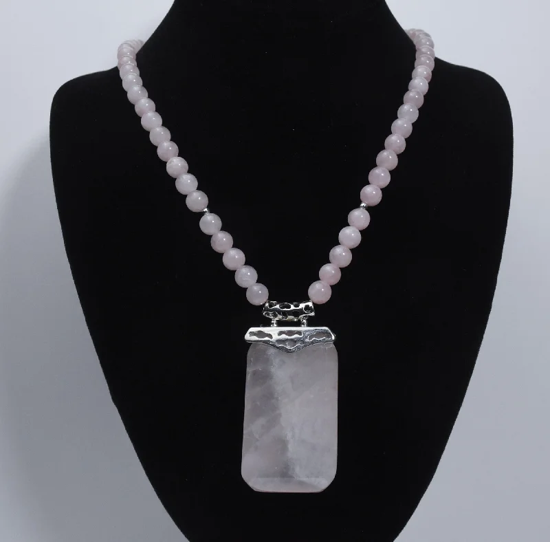 Custom Heart-Shaped Pendant Necklace For Romance-Rose Quartz Pendant Rose Quartz Bead Necklace